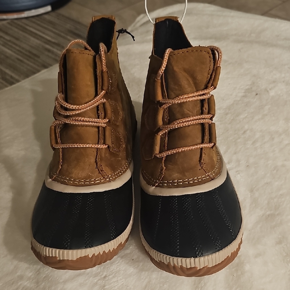 Sorel Women's Brown and Black Waterproof Boots - Picture 5 of 6
